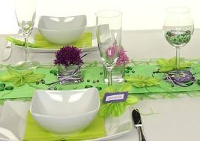 Tischdeko grün lila Feier