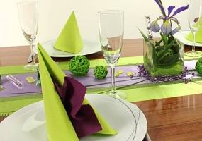 Tischdeko grün lila festlich