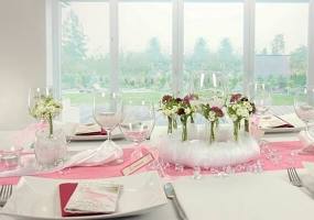 Tischdeko rosa weiß Feier