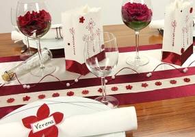 Tischdeko rot creme Feier