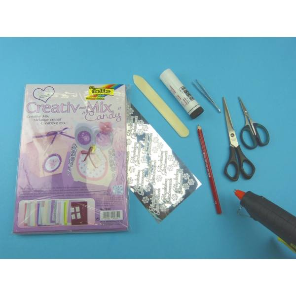  Ein komplettes Bastelset zum Karten basteln 