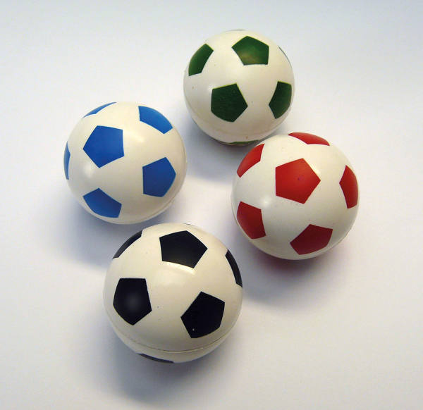 Fußball, Trickball aus Vollgummi 45 mm, je Stück