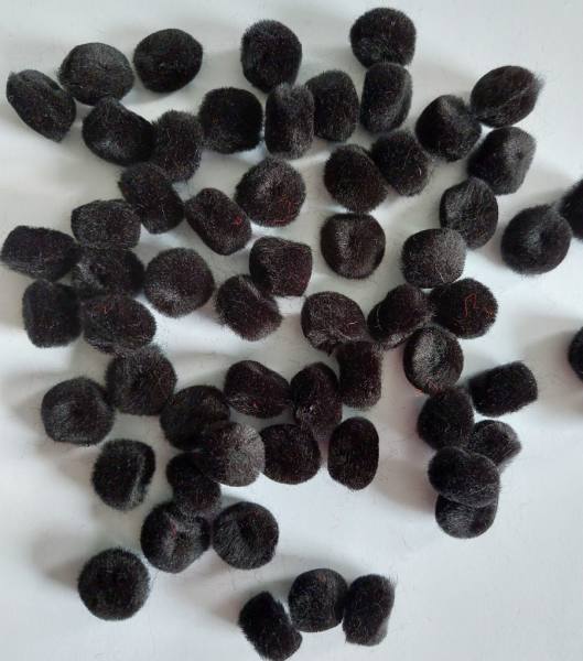 Pompon schwarz 15mm 60 Stk,