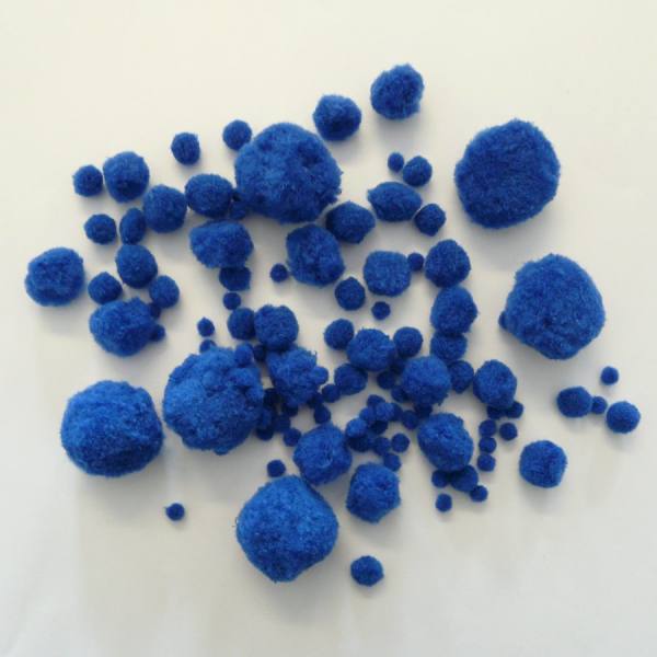 Pompon blau 100 Stk, gemischt 10-45 mm