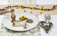 Junge in Tracht 10,5 cm